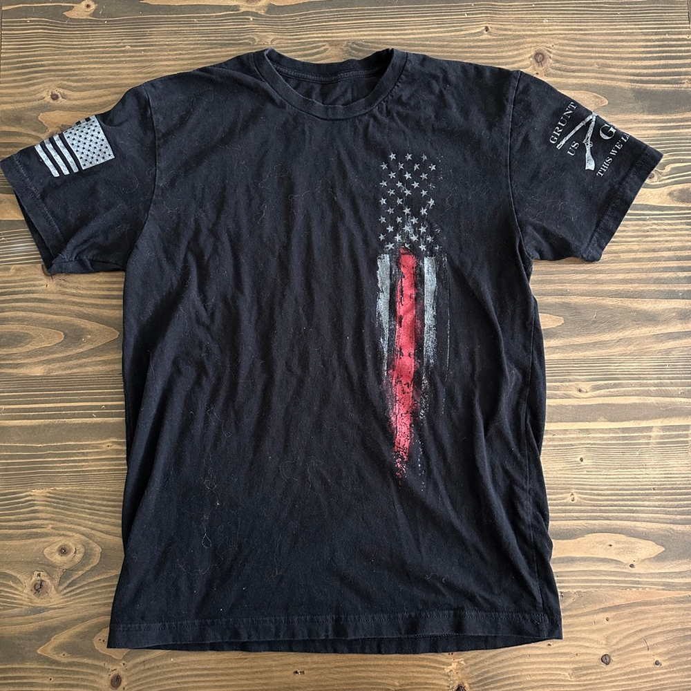 Men’s Grunt Style Distressed American Flag T-Shirt Black Red Grey Size M